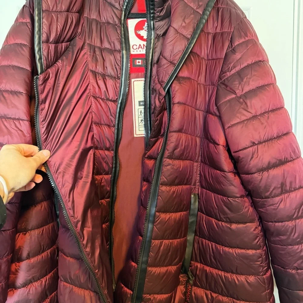 Canada Weather gear down puffer hooded winter jacket.